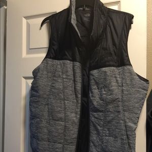North face women’s vest